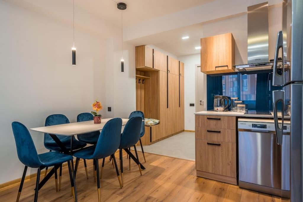גודאורי Spacious 2-Bed. Perfect For Family & Friends מראה חיצוני תמונה